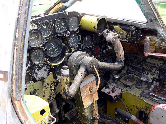 Il-28_142pil.jpg